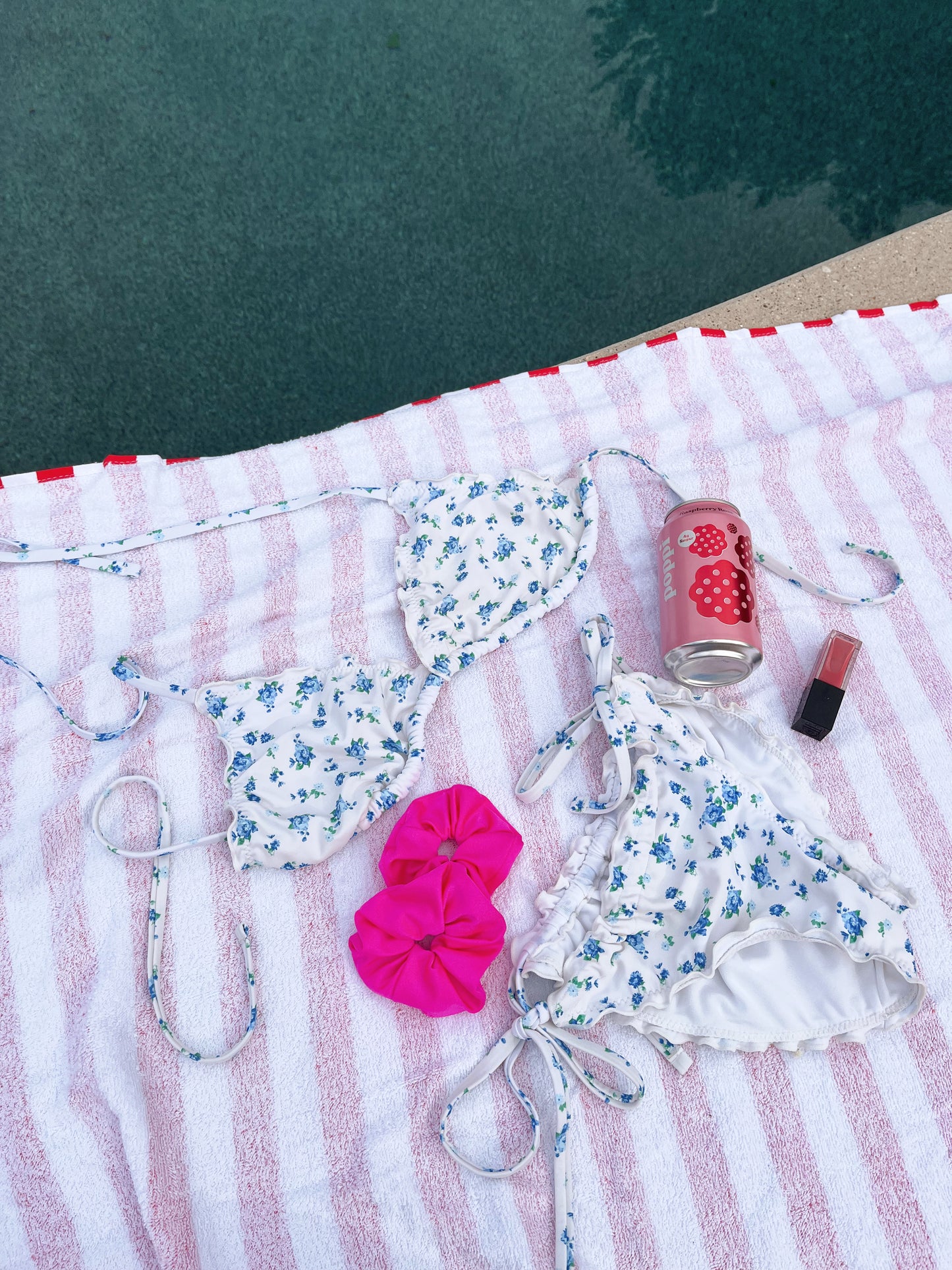 HI BARBIE! SWIM SCRUNCHIE