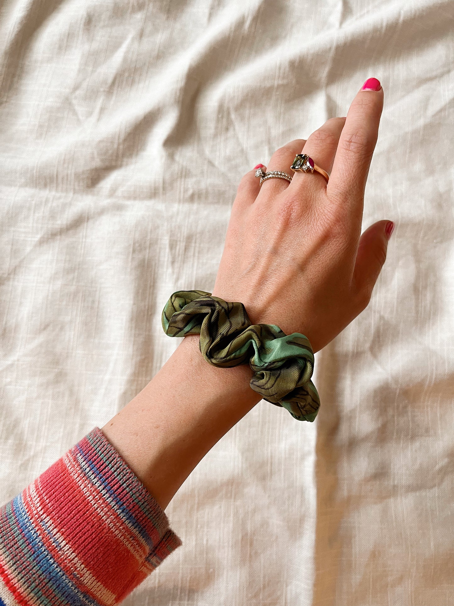 *jungle book* vegan silk scrunchie