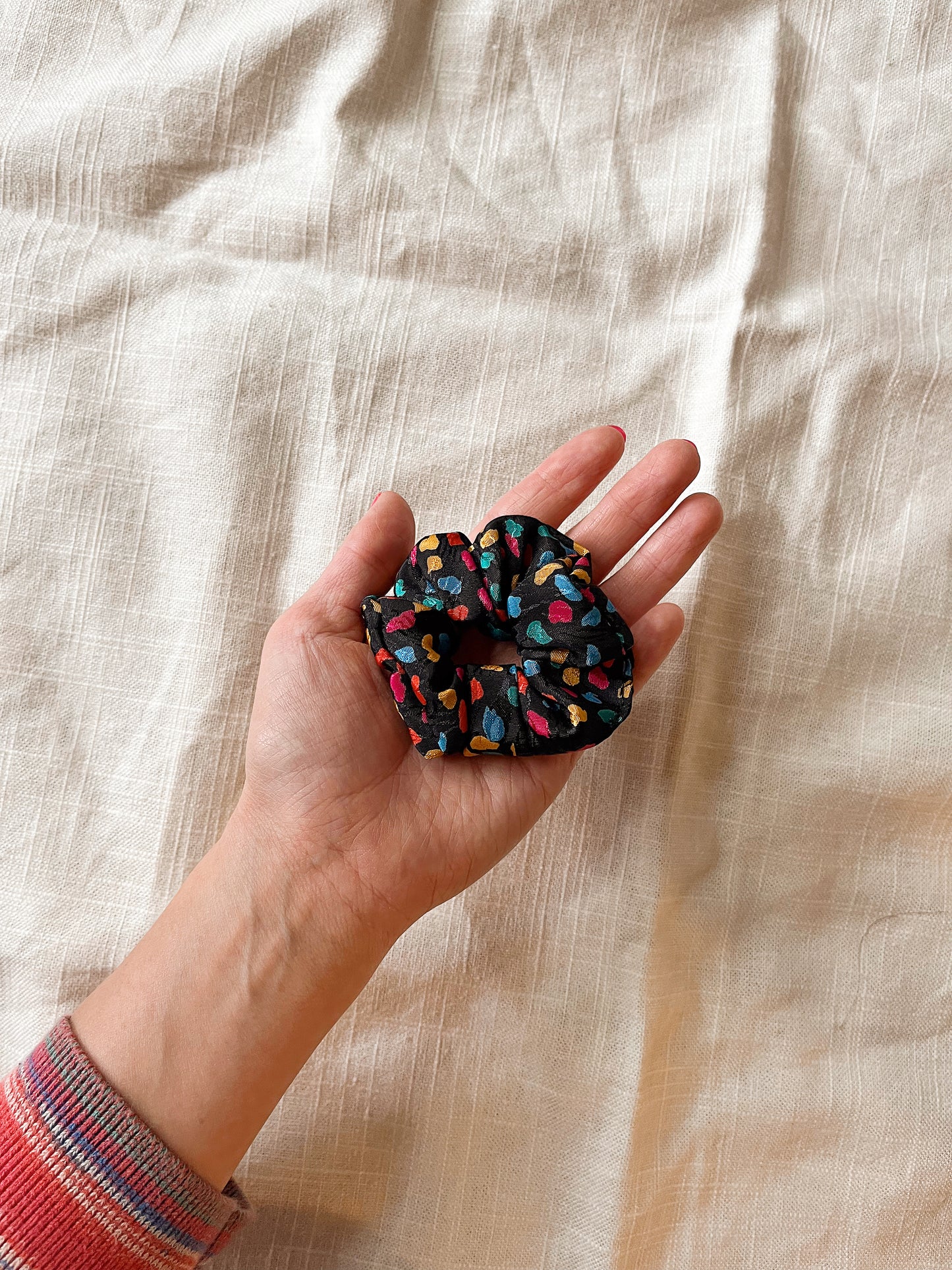 *jelly belly* vegan silk scrunchie