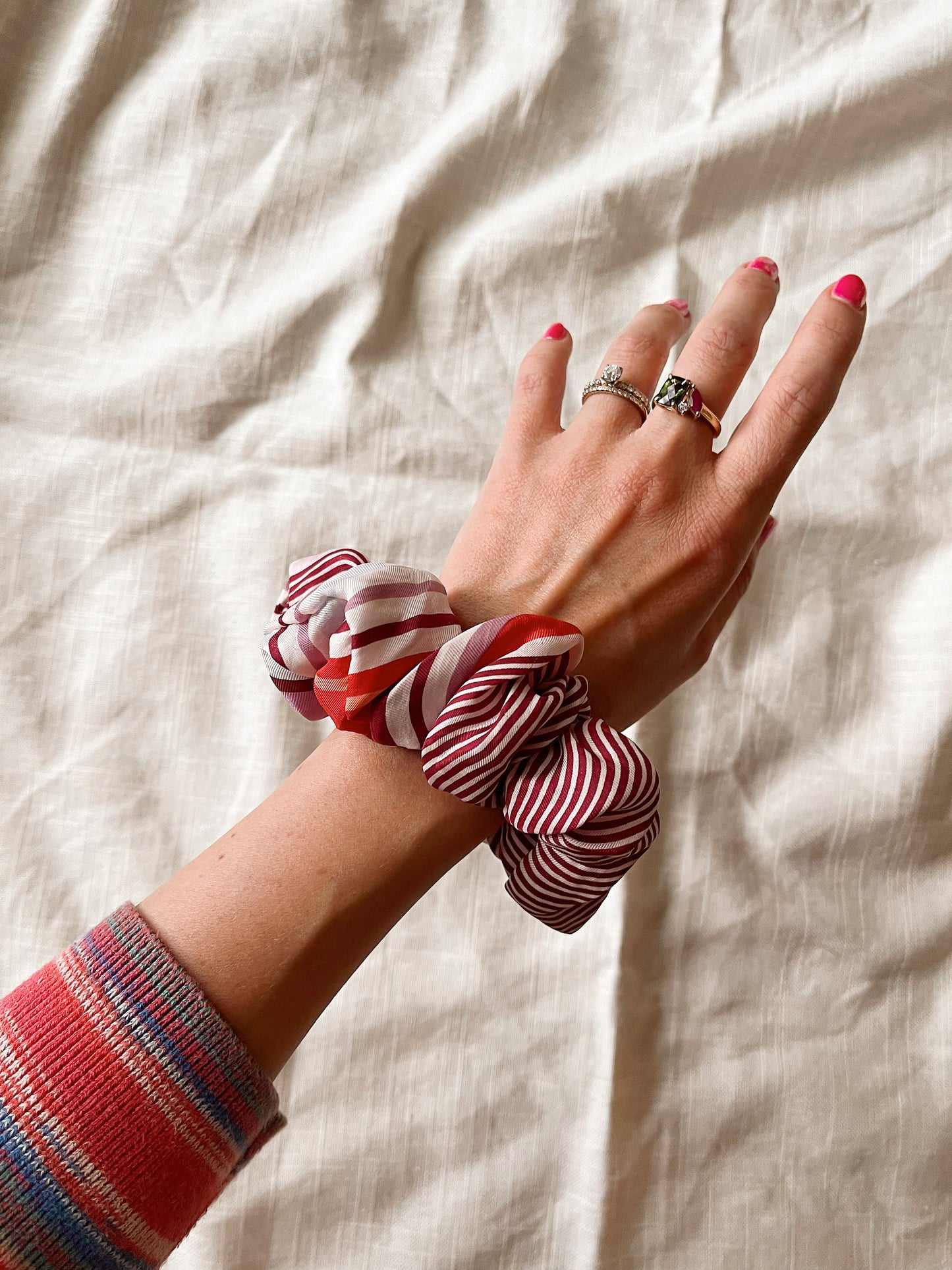 *catch the red line* 100% silk scrunchie