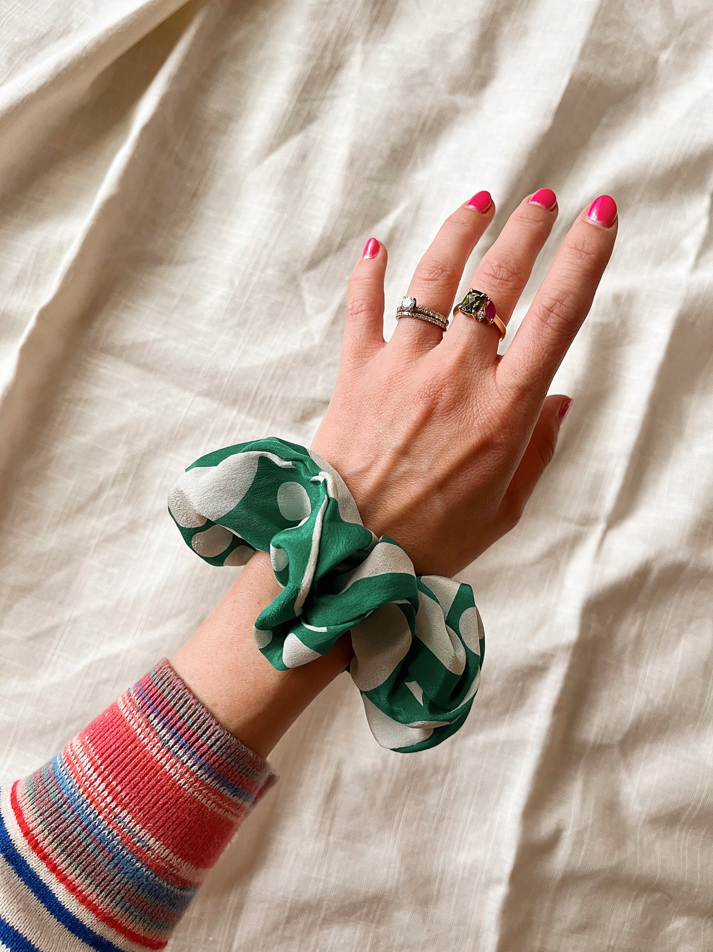 *new girl* 100% silk oversized scrunchie