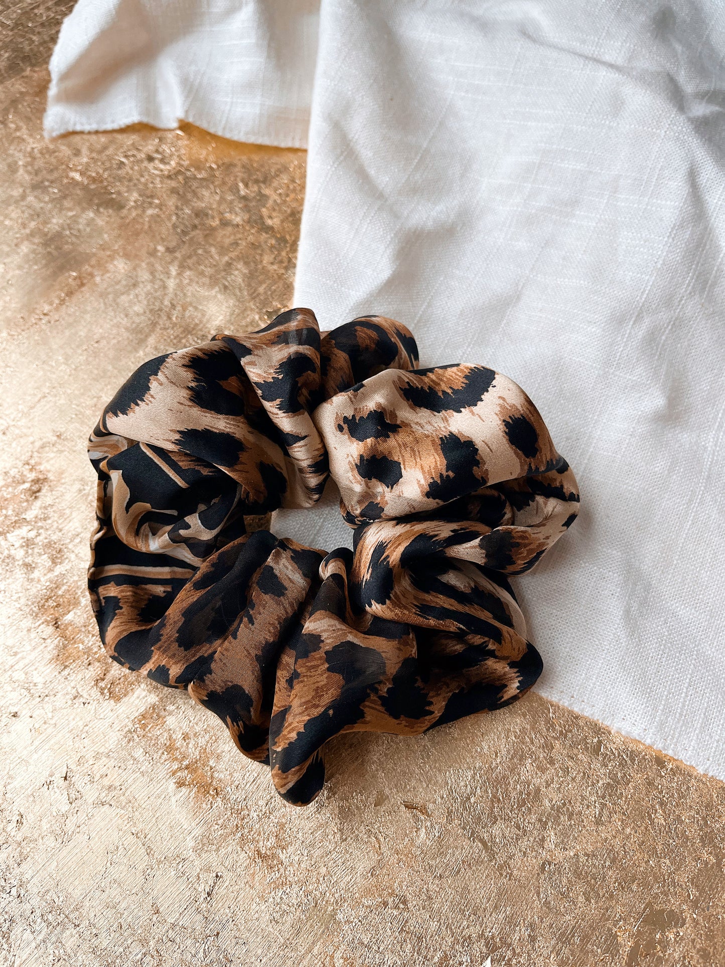 *she’s a stunner* 100% silk oversized scrunchie